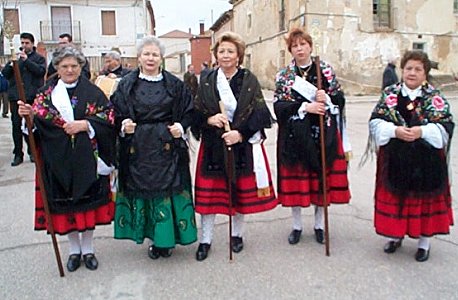 guedas. Ao 2001. Tina, Maribel, Carmina, Bego y Ene.